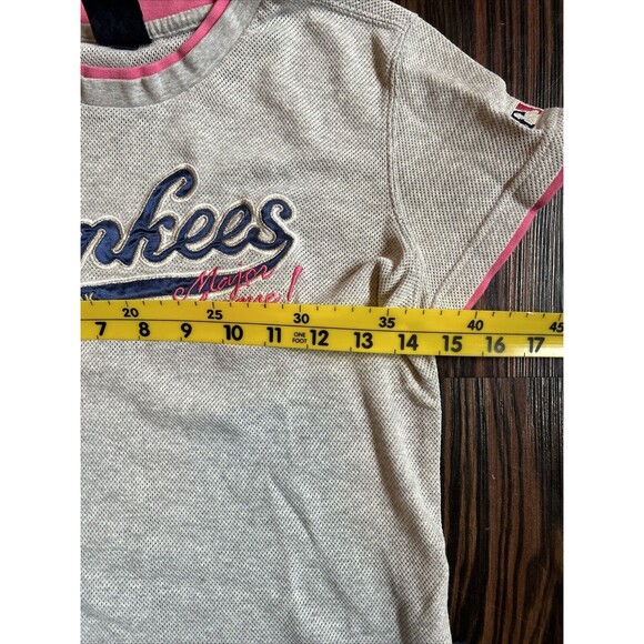 New York Yankees MLB Cooperstown Girls Small ? Short Sleeve Pinstripe T-Shirt - Picture 8 of 9